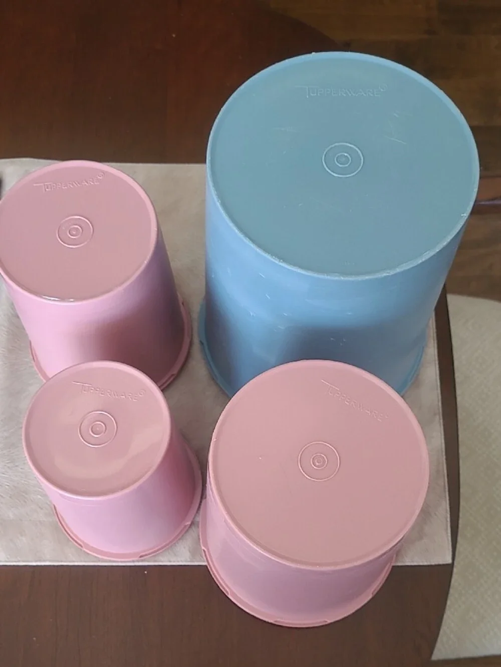 Tupperware versatile pink